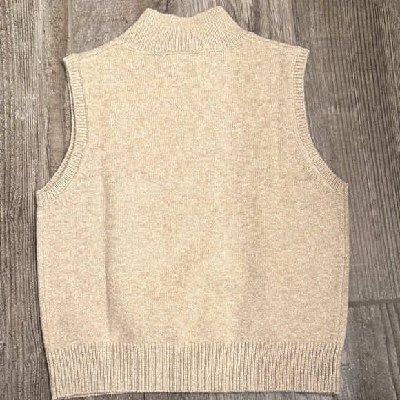 Elegant Tan Turtleneck Sweater Vest - Picture 4 of 5